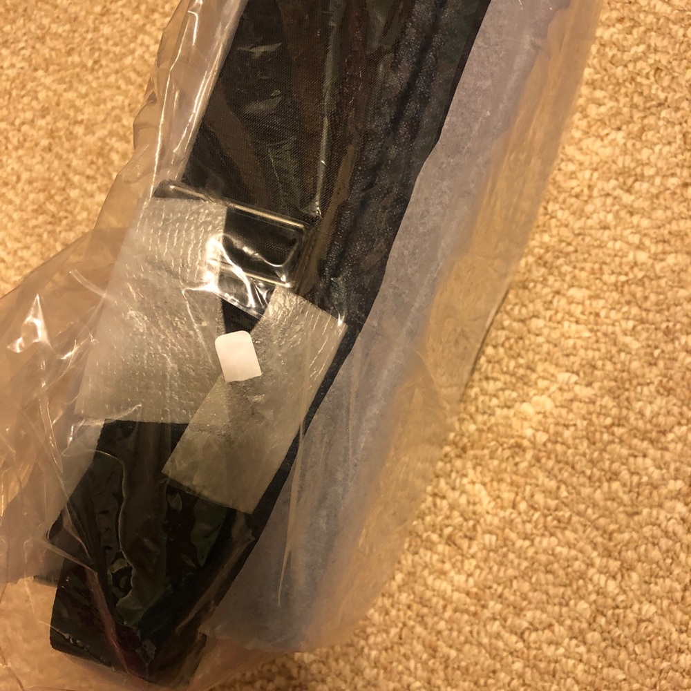 New Michael Kors Cooper Logo Camera Bag - Picture 3 of 4
